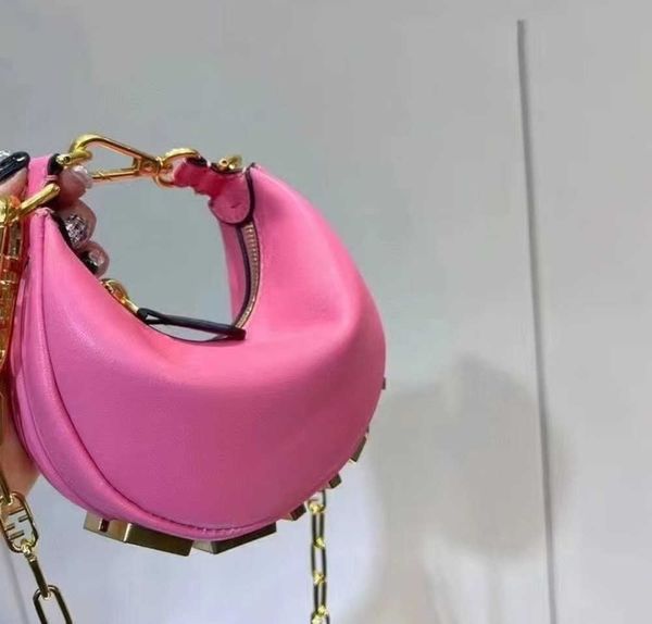 evening bags fashion women handbags luxury leather chain shoulder bag bottom letters handbags vibe ava designer graphy ins tote mini
evening bags fashion women handbags luxury leather chain shoulder bag bottom letters handbags vibe ava designer graphy ins tote mini