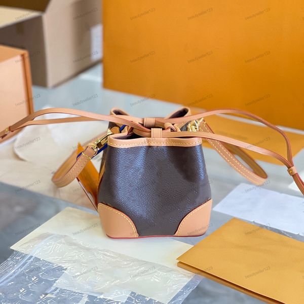 5A High Quality Leather Shoulder Crossbody bags Handbags luxury Designer mini Bucket Bag women purse wallet, Brown
5A High Quality Leather Shoulder Crossbody bags Handbags luxury Designer mini Bucket Bag women purse wallet, Brown