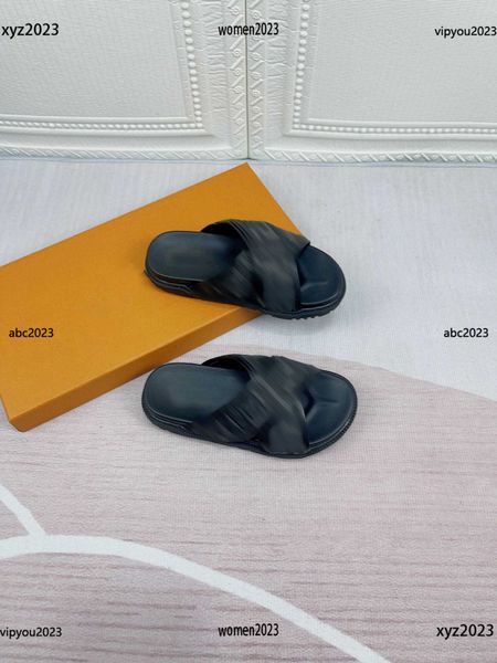 designer kids sandals girl slippers letter decoration shoes boys fashion shoes summer baby slides box packaging children' size 26-35, Black;grey
designer kids sandals girl slippers letter decoration shoes boys fashion shoes summer baby slides box packaging children' size 26-35, Black;grey
