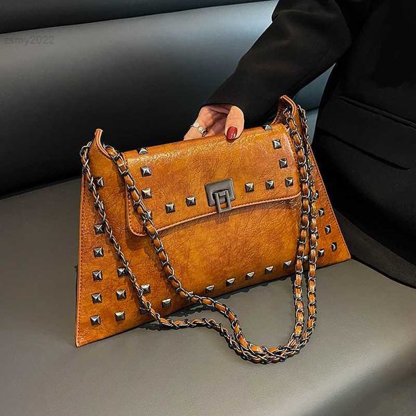 shoulder bags trendy designer rivets chain totes handbag purses women shoulder crossbody bags 2023 new ladies messenger bag high quality
shoulder bags trendy designer rivets chain totes handbag purses women shoulder crossbody bags 2023 new ladies messenger bag high quality