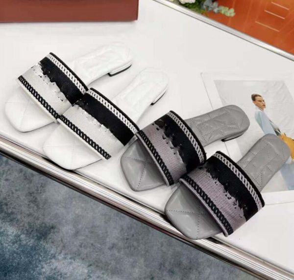 2023 designer slippers new luxury slides men summer rubber sandals beach slide fashion scuffs slippers indoor shoes size 35-42, Black
2023 designer slippers new luxury slides men summer rubber sandals beach slide fashion scuffs slippers indoor shoes size 35-42, Black