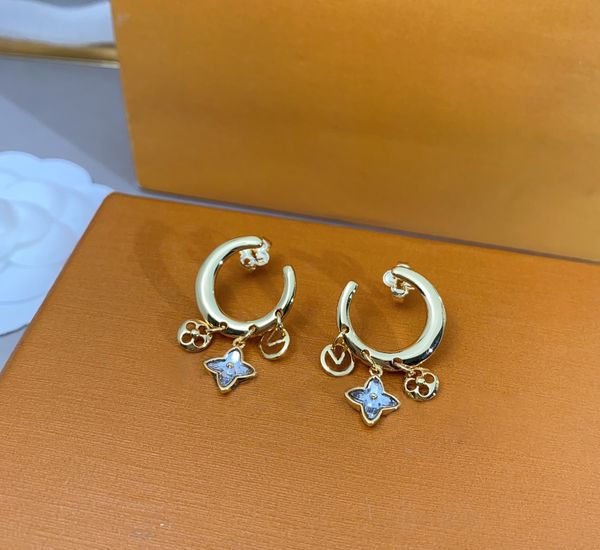 2023 the latest designer charm earrings luxury full of drill floral studs trendy gorgeous gift women no box, Golden
2023 the latest designer charm earrings luxury full of drill floral studs trendy gorgeous gift women no box, Golden