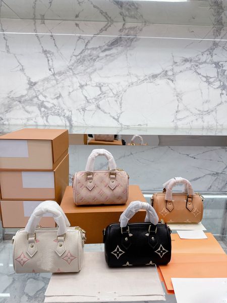 luxury designer handbag purse women shoulder bag with box embossed flower leather clutch crossbody messenger bags chain coin pillow cross bo
luxury designer handbag purse women shoulder bag with box embossed flower leather clutch crossbody messenger bags chain coin pillow cross bo