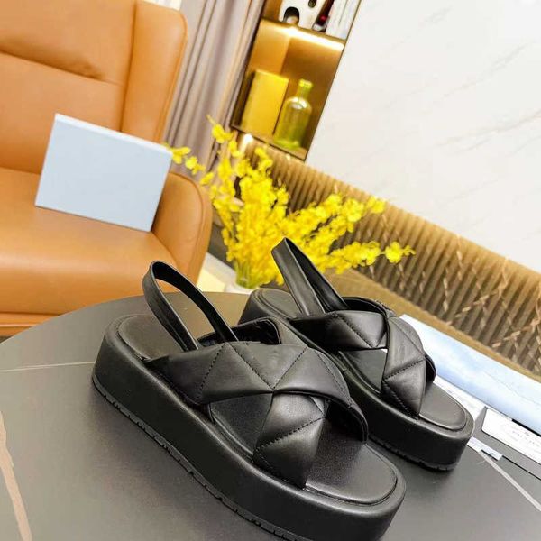 slippers designer sandals beach classic flat sandal luxury summer lady leather flip flops men women slides size 0601, Black
slippers designer sandals beach classic flat sandal luxury summer lady leather flip flops men women slides size 0601, Black