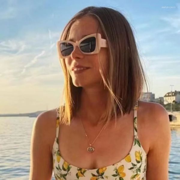 Sunglasses 2023 Butterfly Acetate 40236I Women Square Sensation Fashion Style Frame Brand Design Eyewear
Sunglasses 2023 Butterfly Acetate 40236I Women Square Sensation Fashion Style Frame Brand Design Eyewear