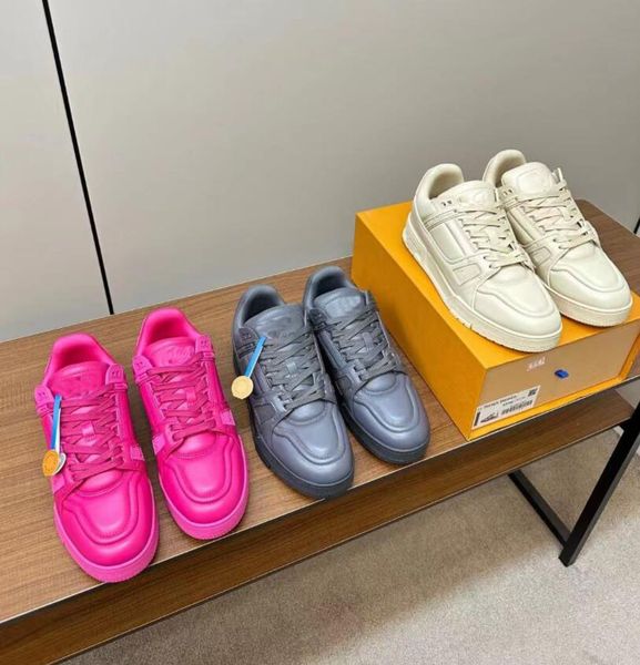 Designer sneaker trainer casual shoes denim canvas leather Pink white green red blue letter fashion platform mens womens low trainers sneakers
Designer sneaker trainer casual shoes denim canvas leather Pink white green red blue letter fashion platform mens womens low trainers sneakers