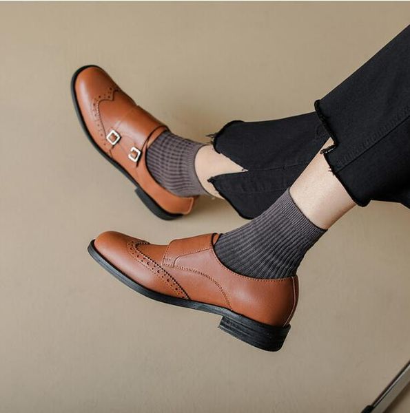 classic vintage carved brogue leather shoes women fashion loafers leather low heel lady oxfords, Black
classic vintage carved brogue leather shoes women fashion loafers leather low heel lady oxfords, Black