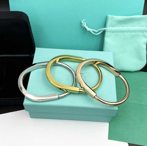 bangle lock bracelet designer bracelets luxury jewelry for women fashion titanium steel alloy gold-plated craft never fade not allergic moti, Black
bangle lock bracelet designer bracelets luxury jewelry for women fashion titanium steel alloy gold-plated craft never fade not allergic moti, Black
