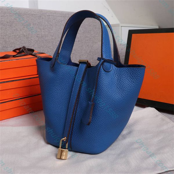 women fashion designers cross body bags with lock bucket bags fashion style buckle shoulders bag buckle handbags clutch totes hobo purses wa
women fashion designers cross body bags with lock bucket bags fashion style buckle shoulders bag buckle handbags clutch totes hobo purses wa