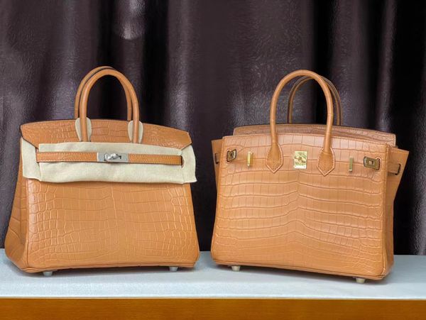 25cm fashion totes brand purse matte crocodile shoulder bag designers handbag fully handmade quality wax line stitching ing
25cm fashion totes brand purse matte crocodile shoulder bag designers handbag fully handmade quality wax line stitching ing
