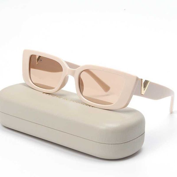 retro small frame cat eye sunglasses for women 2021 luxury v sun glasses men fashion jelly with metal hinges, White;black
retro small frame cat eye sunglasses for women 2021 luxury v sun glasses men fashion jelly with metal hinges, White;black