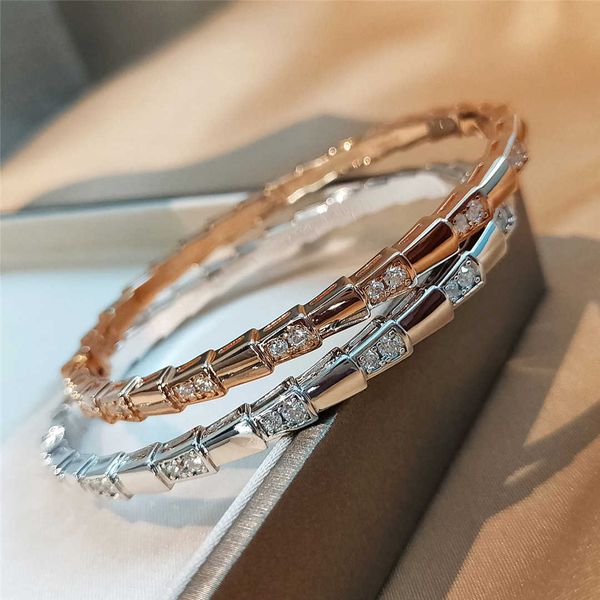 bangle v version bamboo white gold bracelet set with rose gold diamond snake bone simple and versatile bracelet, Black
bangle v version bamboo white gold bracelet set with rose gold diamond snake bone simple and versatile bracelet, Black