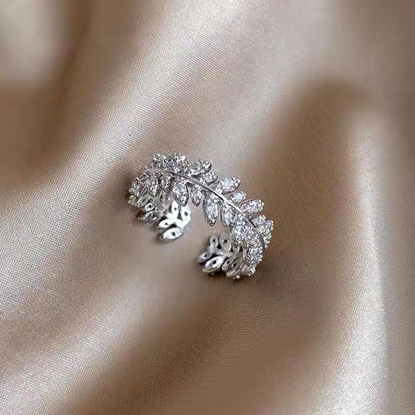 romantic leaves lab diamond finger ring 925 sterling silver party wedding band rings for women bridal nightclub jewelry, Slivery;golden
romantic leaves lab diamond finger ring 925 sterling silver party wedding band rings for women bridal nightclub jewelry, Slivery;golden