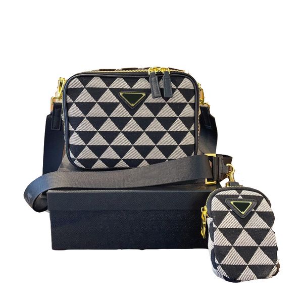 23ss mens crossbody bag triangular lattice handbag removable and adjustable shoulder strap metal hardware handbags designer camera bags with
23ss mens crossbody bag triangular lattice handbag removable and adjustable shoulder strap metal hardware handbags designer camera bags with