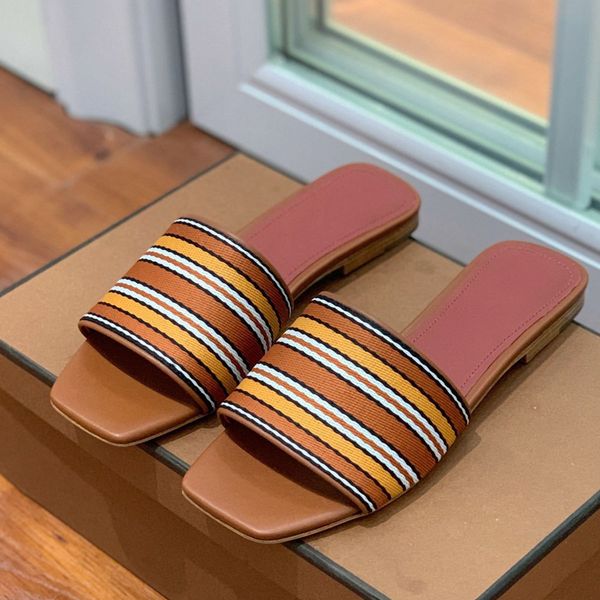 lp piana suitcase stripe flat sandals slippers slides flat heels square open-toe shoes women luxury designers leather outsole fashion casual, Black
lp piana suitcase stripe flat sandals slippers slides flat heels square open-toe shoes women luxury designers leather outsole fashion casual, Black