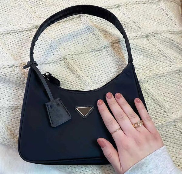 women' saffiano reedition nylon shoulder bag luxury the tote handbag prads beach envelope crossbody designer bags man canvas pink clutc
women' saffiano reedition nylon shoulder bag luxury the tote handbag prads beach envelope crossbody designer bags man canvas pink clutc