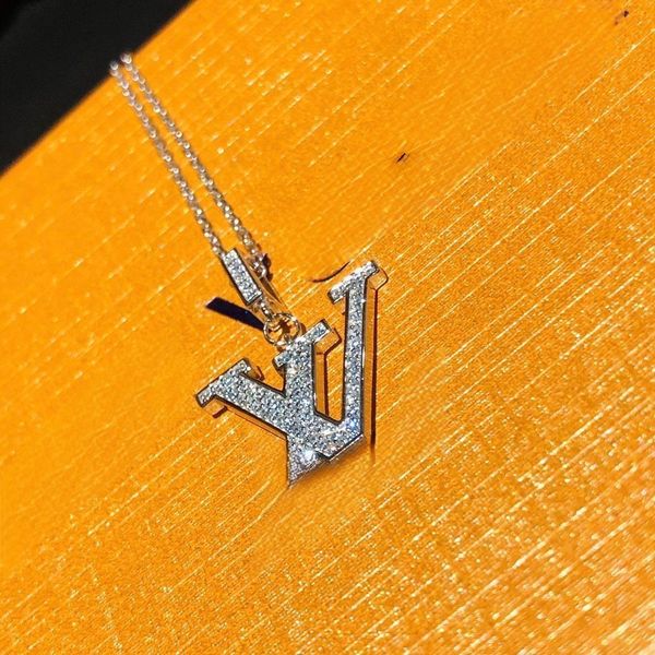 new fashion luxury jewelry women's zircon necklace designer high end elegant evening jewelry with box, Golden;silver
new fashion luxury jewelry women's zircon necklace designer high end elegant evening jewelry with box, Golden;silver