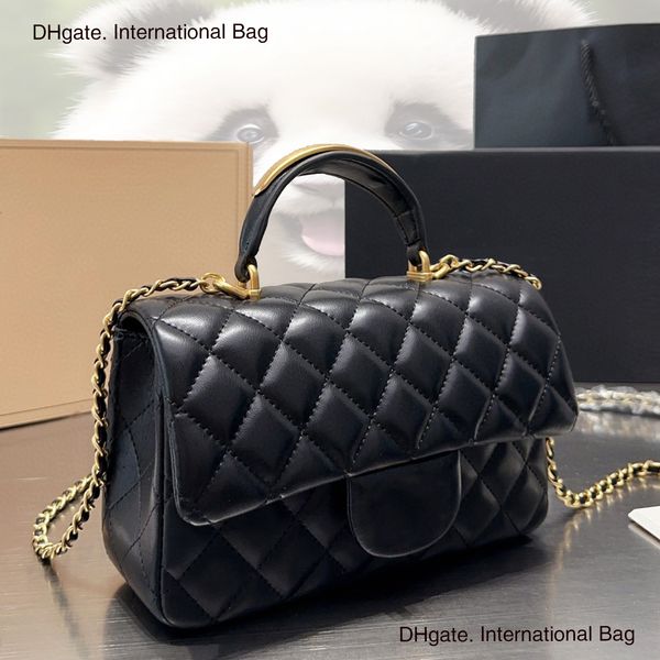 mini cf new handbag tote bag 22b metal handle women's luxurys designer bags exquisite retro lambskin crossbody bag and high-quality dai
mini cf new handbag tote bag 22b metal handle women's luxurys designer bags exquisite retro lambskin crossbody bag and high-quality dai