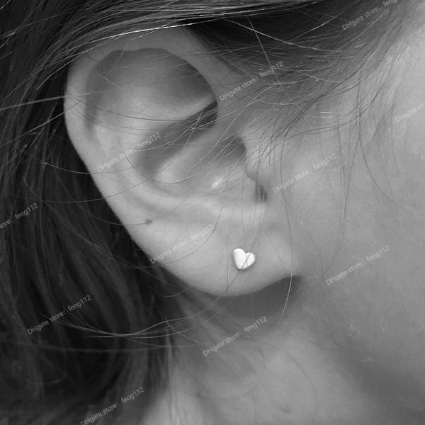 emanco not fade stainless steel earrings for women small heart stud earrings 2022 wholesale tiny korean clip on earring jewelry earringsstud, Golden;silver
emanco not fade stainless steel earrings for women small heart stud earrings 2022 wholesale tiny korean clip on earring jewelry earringsstud, Golden;silver