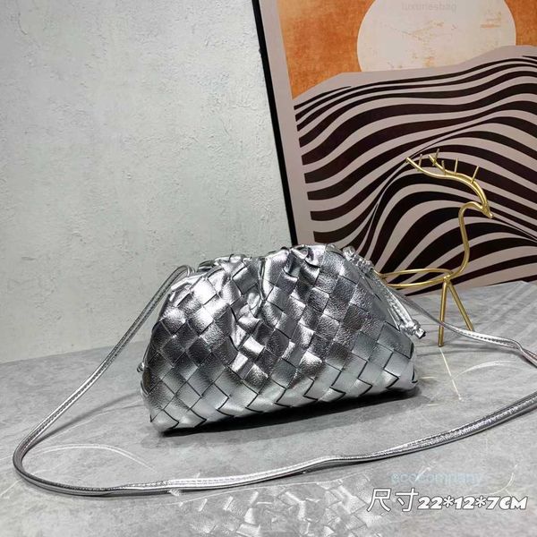 pouch designer venetas bag bags botegas womens purse intrecciato luxury genuine woven simple versatile texture popular cross small clip 6tx6
pouch designer venetas bag bags botegas womens purse intrecciato luxury genuine woven simple versatile texture popular cross small clip 6tx6
