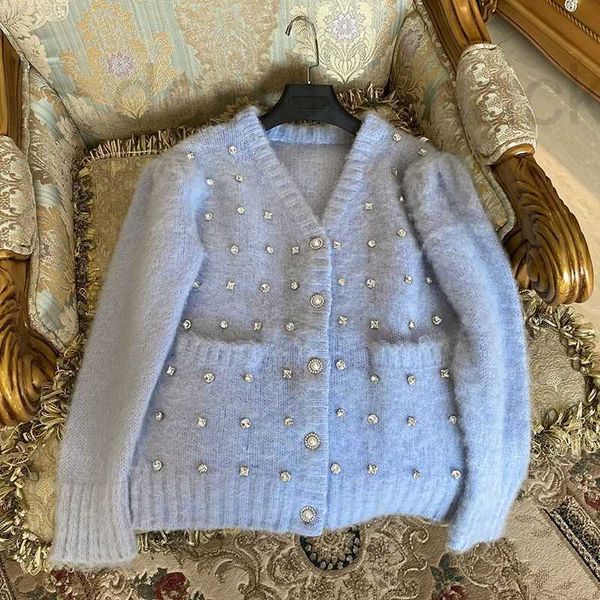 women's sweaters designer higher version winter womens wool sweater diamond embroidery knitwear designer sweaters jacket v-neck cardiga, White;black
women's sweaters designer higher version winter womens wool sweater diamond embroidery knitwear designer sweaters jacket v-neck cardiga, White;black