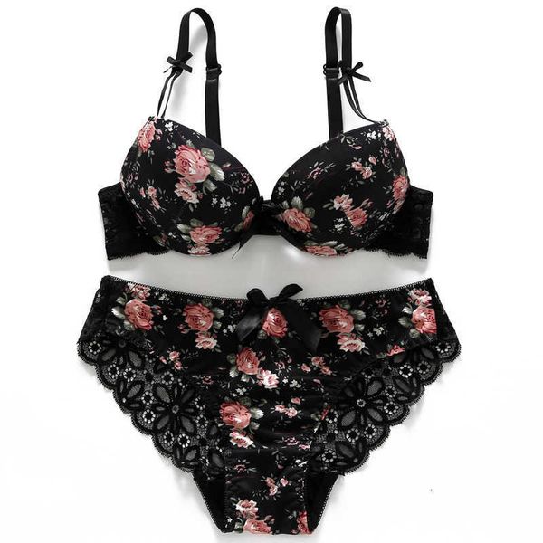 new manufacturer women's flower print comfortable push up lace lingerie bra womens briefs, Red;black
new manufacturer women's flower print comfortable push up lace lingerie bra womens briefs, Red;black