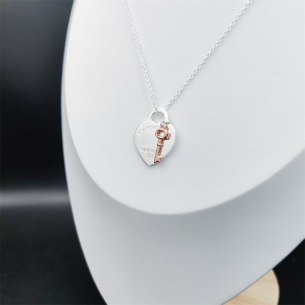 heart necklace womens sterling silver 19mm couple pendant key&t love tag original blue box designer jewelry valentine day gift for girlfrien
heart necklace womens sterling silver 19mm couple pendant key&t love tag original blue box designer jewelry valentine day gift for girlfrien
