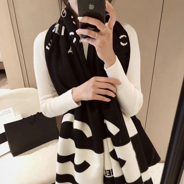 2023 Classic Designer Scarf Womens Winter Warmth Thickened Long COCO Scarf Cashmere Wool Double sided Dual purpose Neck With Box Christmas present H1U8
2023 Classic Designer Scarf Womens Winter Warmth Thickened Long COCO Scarf Cashmere Wool Double sided Dual purpose Neck With Box Christmas present H1U8