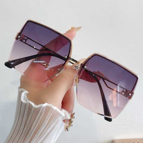 brand fashion square sunglasses woman mirror black gradient sun glasses female big frame modern retro vintage oculos de sol, White;black
brand fashion square sunglasses woman mirror black gradient sun glasses female big frame modern retro vintage oculos de sol, White;black