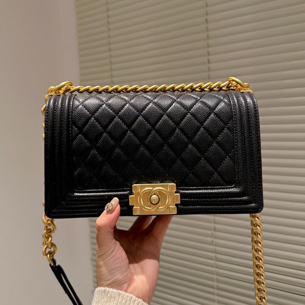 fashion women's shoulder bag luxury leather women's metal chain messenger crossbody bag girls' caviar pattern handbag metal b
fashion women's shoulder bag luxury leather women's metal chain messenger crossbody bag girls' caviar pattern handbag metal b