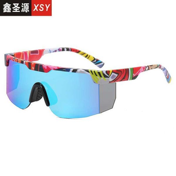 sunglasses new men's fashionable sports women's outdoor circular bicycle riding sunglasses, White;black
sunglasses new men's fashionable sports women's outdoor circular bicycle riding sunglasses, White;black