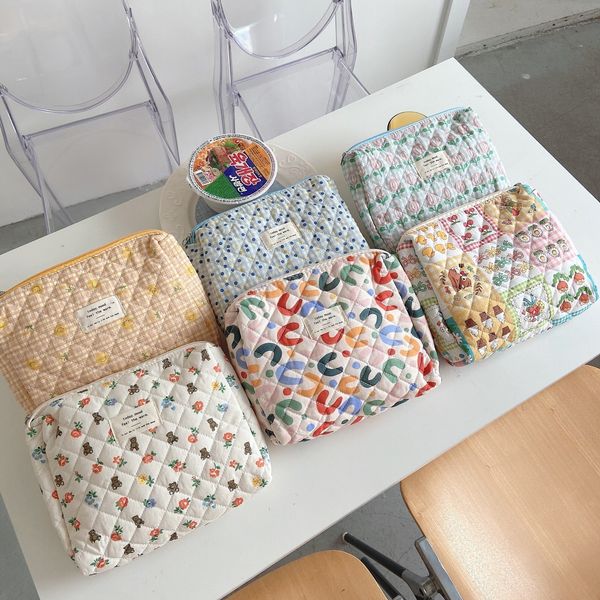 cosmetic bags cases korean quilted cosmetic makeup bag for women portable toilet bag female handbags floral organizers storage pouch for cos
cosmetic bags cases korean quilted cosmetic makeup bag for women portable toilet bag female handbags floral organizers storage pouch for cos