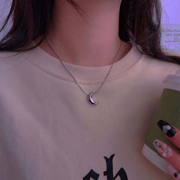 s3592 fashion jewelry titanium steel necklace for women moon pendant collarbone chain choker necklaces, Silver
s3592 fashion jewelry titanium steel necklace for women moon pendant collarbone chain choker necklaces, Silver
