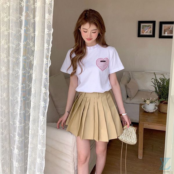 academy style embroidered love short sleeved t-shirt short sleeve women's fashion versatile simple t-shirt, Black
academy style embroidered love short sleeved t-shirt short sleeve women's fashion versatile simple t-shirt, Black
