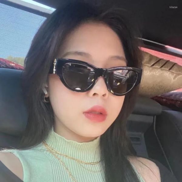 Sunglasses Women Star Cat Eye SLM94 2023 European American Fashion Style Female Brand Design Box CASE Eyewear
Sunglasses Women Star Cat Eye SLM94 2023 European American Fashion Style Female Brand Design Box CASE Eyewear