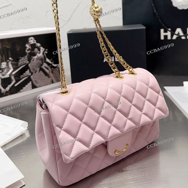 luxury designer classic flap bag quilted tote gold ball metal hardware camellia embossed buckle adjustable chain real leather crossbody shou
luxury designer classic flap bag quilted tote gold ball metal hardware camellia embossed buckle adjustable chain real leather crossbody shou