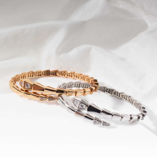 bangle v-gold full diamond shaped opening elastic snake with exquisite craftsmanship classic fashion same style bracelet, Black
bangle v-gold full diamond shaped opening elastic snake with exquisite craftsmanship classic fashion same style bracelet, Black