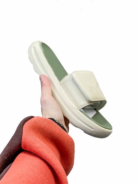 sandals slippers summer men's and women's suitable for home must-have comfortable light casual classic style all-match white black
sandals slippers summer men's and women's suitable for home must-have comfortable light casual classic style all-match white black