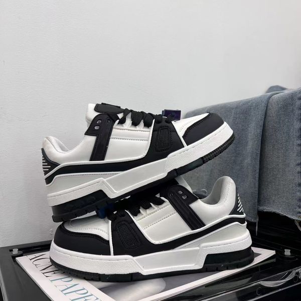 fashion designer casual flat shoes trainers luxury men women low cut lace-up leather sneakers loafers outdoor comfortable non-slip walking s, Black
fashion designer casual flat shoes trainers luxury men women low cut lace-up leather sneakers loafers outdoor comfortable non-slip walking s, Black