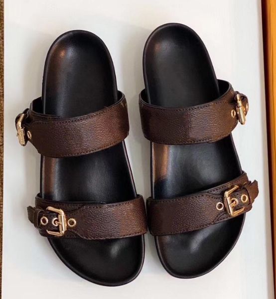 classic style designer slippers designer shoes fashion luxurys slides bom dia flat mule 1a3r5m summer shoe buckles women summer 35-46 men an, Black
classic style designer slippers designer shoes fashion luxurys slides bom dia flat mule 1a3r5m summer shoe buckles women summer 35-46 men an, Black