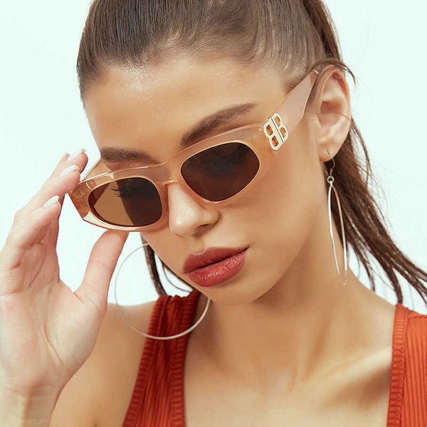 net red women 2023 new fashion double b letter glasses for men personality uv resistant sunglasses, White;black
net red women 2023 new fashion double b letter glasses for men personality uv resistant sunglasses, White;black