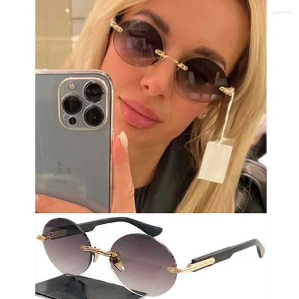 Sunglasses Luxury CHRetro-Vintage Rimless UV400 Unisex HD Gradient Lenses 57-20-145 Fashion Models Round Rectangular Goggles
Sunglasses Luxury CHRetro-Vintage Rimless UV400 Unisex HD Gradient Lenses 57-20-145 Fashion Models Round Rectangular Goggles
