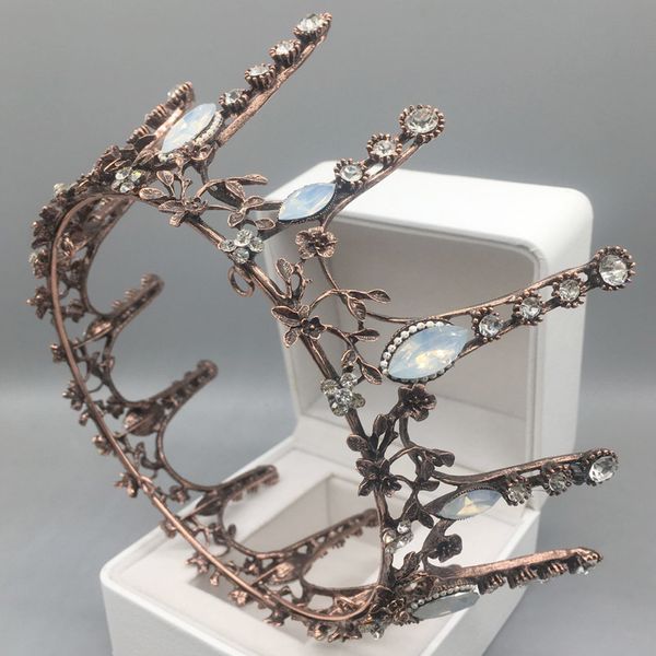 european and american alloy crown, retro gold inlaid with seven colored diamond crown, princess crown, grand crown, bride headdress, new rou, Silver
european and american alloy crown, retro gold inlaid with seven colored diamond crown, princess crown, grand crown, bride headdress, new rou, Silver