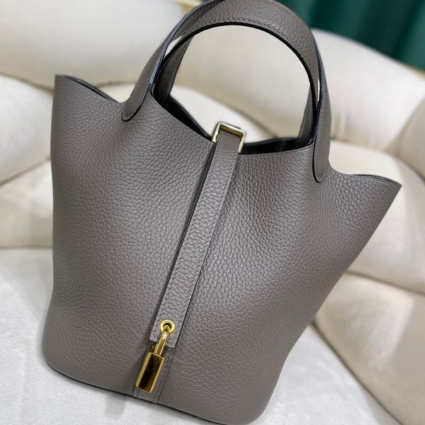 fashion ladies retro hobo bag designer shoulder bucket messenger bag luxury handbag ladies fashion shopping satchel bag semi-handmade custom
fashion ladies retro hobo bag designer shoulder bucket messenger bag luxury handbag ladies fashion shopping satchel bag semi-handmade custom
