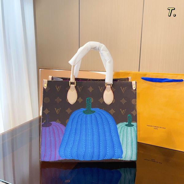 2023 new designer bag classic onthego shopping bag yayoi kusama large-capacity one-shoulder diagonal handbag painted polka dot pumpkin minit
2023 new designer bag classic onthego shopping bag yayoi kusama large-capacity one-shoulder diagonal handbag painted polka dot pumpkin minit
