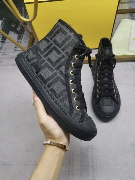 2023 designer casual shoes platform sports shoes luxury boots canvas mens and womens casual shoes black flash sole flat shoes size 35-45
2023 designer casual shoes platform sports shoes luxury boots canvas mens and womens casual shoes black flash sole flat shoes size 35-45