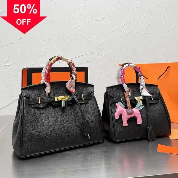 fashion brand designer birkin tote shopping bag women luxurious shoulder bags handbags simple leather satchel large capacity totes purse wit
fashion brand designer birkin tote shopping bag women luxurious shoulder bags handbags simple leather satchel large capacity totes purse wit