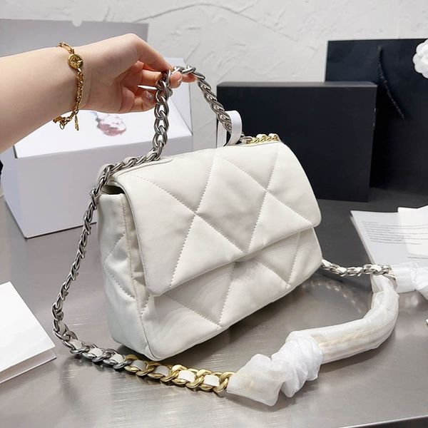 women large capacity classic flap bag with handle leather quilted silver hardware retro portable hollowed out badge suitcases coin purse mul
women large capacity classic flap bag with handle leather quilted silver hardware retro portable hollowed out badge suitcases coin purse mul