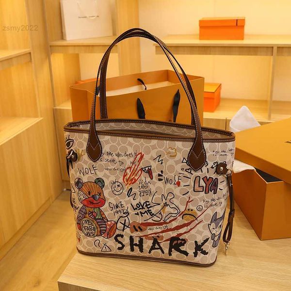 shoulder bags luxury designer graffiti handbag for women large capacity bucket bag leather white black brown shopper tote bag
shoulder bags luxury designer graffiti handbag for women large capacity bucket bag leather white black brown shopper tote bag