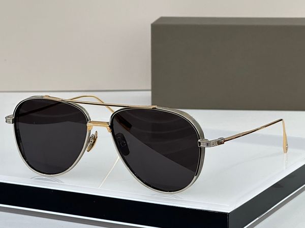 new designer sunglasses for men and women police sunglasses two tone metal structure with intricate embossed lines angular eyebrow bridge an, White;black
new designer sunglasses for men and women police sunglasses two tone metal structure with intricate embossed lines angular eyebrow bridge an, White;black